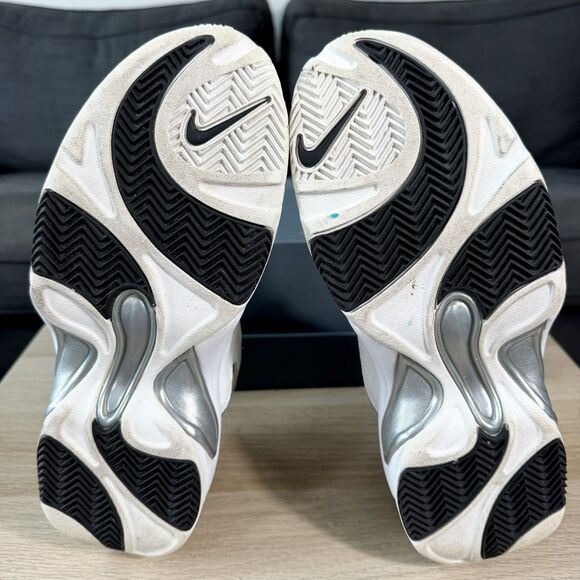 Vintage Nike Air Triple Clutch 2004 Basketball Shoes White Black Men\'s Size 11